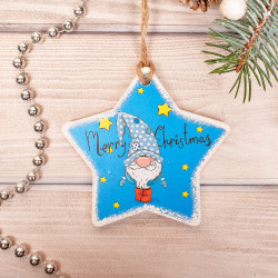 Новорічна іграшка "Merry Christmas", гномик у блакитній шапочці у білий горошок, форма - зірка